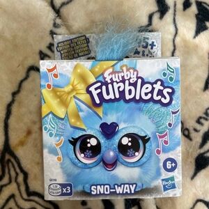 NWT Furby Furblet Sno-Way Holiday Edition Blue